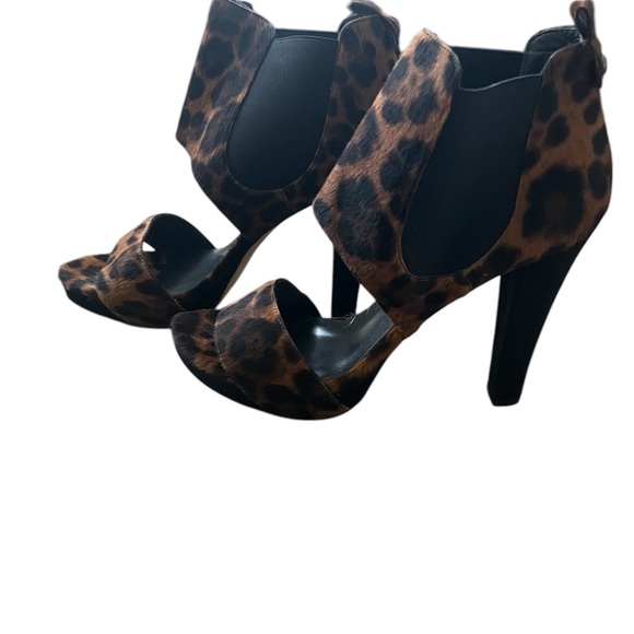 VTG Stuart Weitzman Brown and Black High Heel Sandals with Ankle Strap - Picture 3 of 5